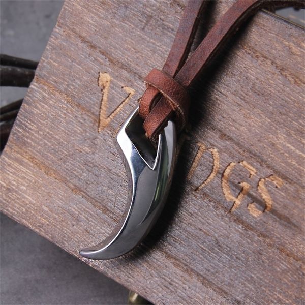 pendant necklaces never fade wolf fang tooth spike men women animal leather rope fashion fitness jewelry 220924, Silver
pendant necklaces never fade wolf fang tooth spike men women animal leather rope fashion fitness jewelry 220924, Silver