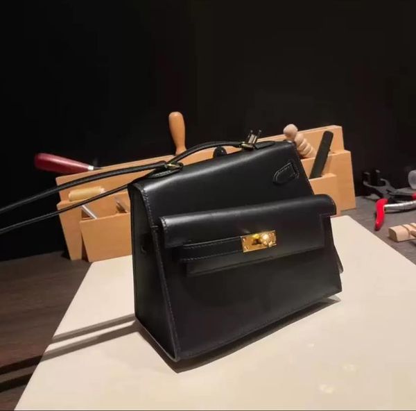 fashion leather woman bag high-end classic h evening handbags catwalk style black double lock brand luxury designer shoulder bag
fashion leather woman bag high-end classic h evening handbags catwalk style black double lock brand luxury designer shoulder bag