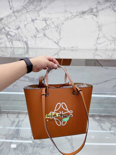 5a designer bags leather totes luxury fashion totes crossbody bags wallets ladies clutches
5a designer bags leather totes luxury fashion totes crossbody bags wallets ladies clutches