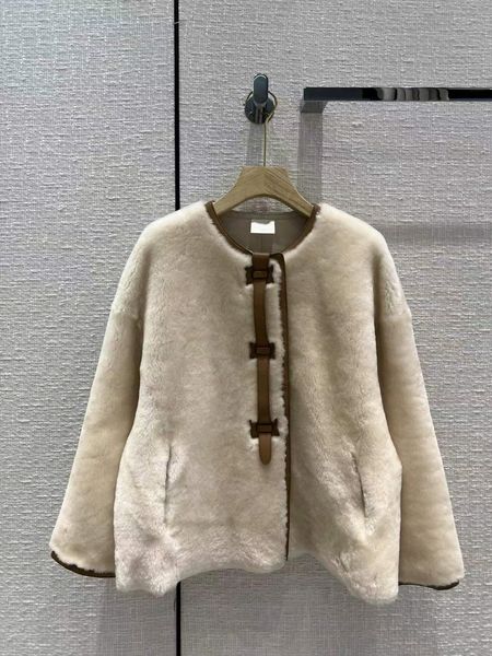 milan runway jackets 2022 new autumn winter o neck long sleeve panelled women's designer coats brand same style outerwear 0925-2, Black;brown
milan runway jackets 2022 new autumn winter o neck long sleeve panelled women's designer coats brand same style outerwear 0925-2, Black;brown