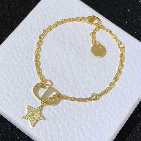 fashion designer wholesale crystal stars charm bracelets girls gift brand unique bracelet luxury wedding jewelry with box, Golden;silver
fashion designer wholesale crystal stars charm bracelets girls gift brand unique bracelet luxury wedding jewelry with box, Golden;silver