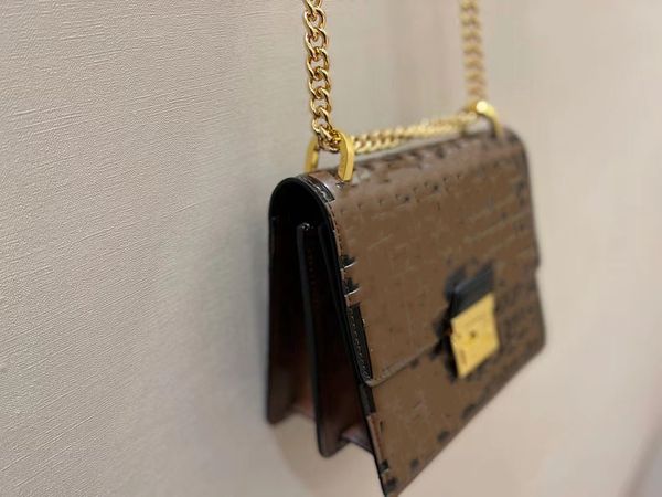 designer classic d shoulder bags super mini chain bags women's handbags brand luxury women's wallets flap
designer classic d shoulder bags super mini chain bags women's handbags brand luxury women's wallets flap