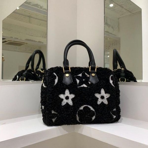designer tote bag luxury designers bags bumbag body shoulder handbag crossbody fanny pack waist lambs wool pillow bag pochette
designer tote bag luxury designers bags bumbag body shoulder handbag crossbody fanny pack waist lambs wool pillow bag pochette