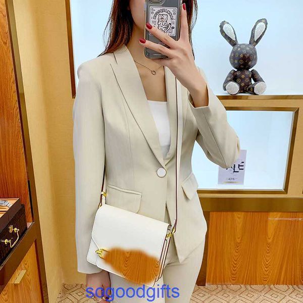 womens roulis's designer herme bags genuine leather with strap shoulder handbags swine nose stewardess bag fashion
womens roulis's designer herme bags genuine leather with strap shoulder handbags swine nose stewardess bag fashion