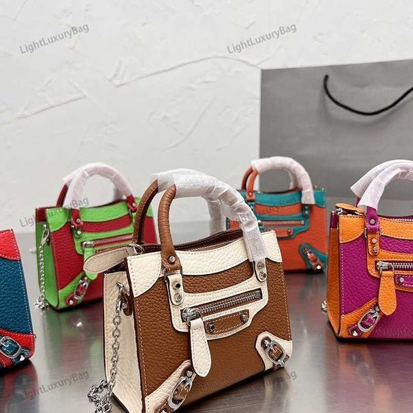 chain motorcycle tote bag shoulder bag designer leather wallet quality crossbody for women classic famous brand shopping purses 220921
chain motorcycle tote bag shoulder bag designer leather wallet quality crossbody for women classic famous brand shopping purses 220921