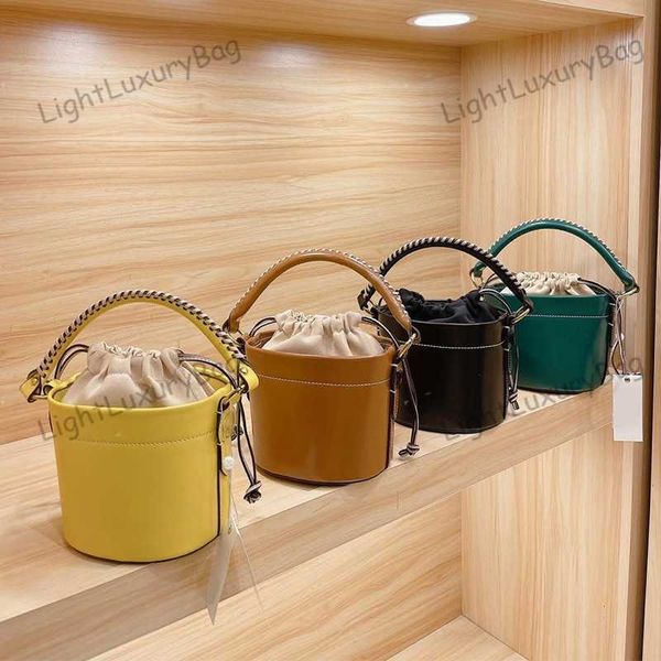 designer luxury women the tote bag fashion versatile handbags shoulder crossbody bags purse tories totes large capacity saddle wallets 7a n
designer luxury women the tote bag fashion versatile handbags shoulder crossbody bags purse tories totes large capacity saddle wallets 7a n