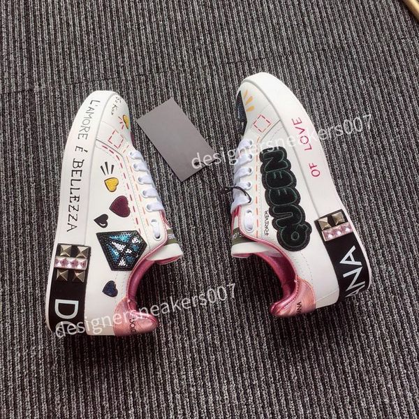 2022 luxury designer sneakers shoes fashion boots clear sole triple s casual dad mens womens platform 17fw paris vintage old cryst zlu, Black
2022 luxury designer sneakers shoes fashion boots clear sole triple s casual dad mens womens platform 17fw paris vintage old cryst zlu, Black