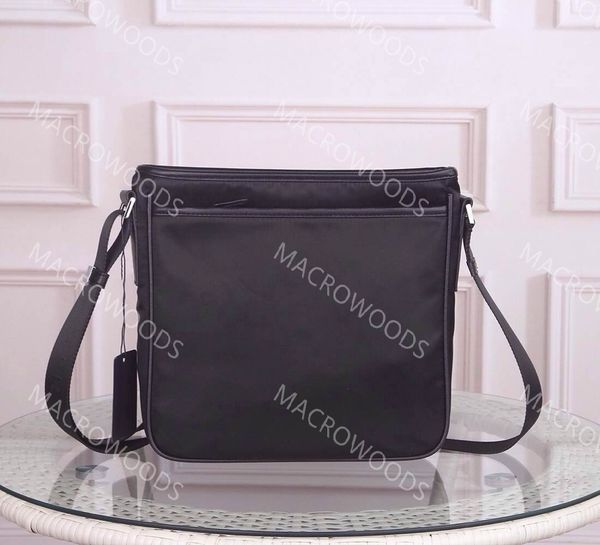 designer business briefcase luxury shouder bag waterproof canvas men messenger bags mini tote classic cross body handbags silver hardware ma
designer business briefcase luxury shouder bag waterproof canvas men messenger bags mini tote classic cross body handbags silver hardware ma