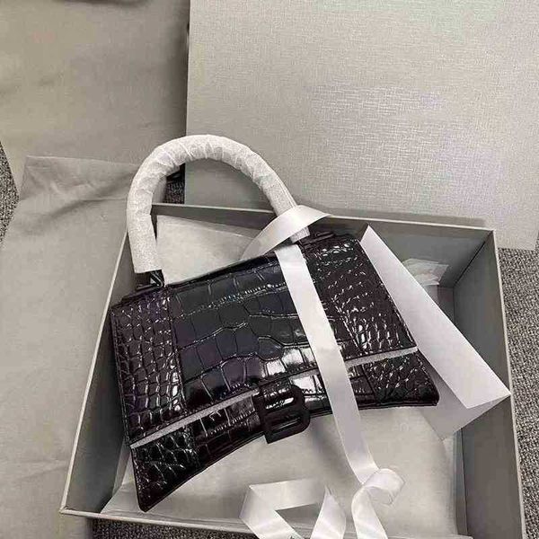 handbags crossbody balencaigass fashion bags 2022 family high version women's crocodile hourglasss leather shoulder slant cross
handbags crossbody balencaigass fashion bags 2022 family high version women's crocodile hourglasss leather shoulder slant cross
