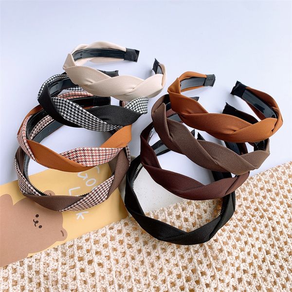 autumn new korean fashion students children's headwear sweet girl color matching fabric tooth hairband hair accessories, Slivery;white
autumn new korean fashion students children's headwear sweet girl color matching fabric tooth hairband hair accessories, Slivery;white