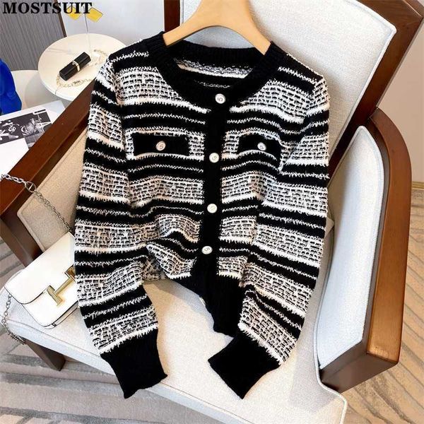 women's sweaters stylish chic striped knitted women cardigan sweater autumn winter vintage korean fashion ladies coat long sleeve jacke, White;black
women's sweaters stylish chic striped knitted women cardigan sweater autumn winter vintage korean fashion ladies coat long sleeve jacke, White;black