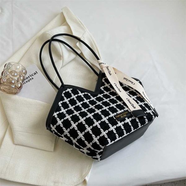 evening bagen high-capacity contrast color tote for women handbags fashionable portable shopping shoulder ita 220923
evening bagen high-capacity contrast color tote for women handbags fashionable portable shopping shoulder ita 220923