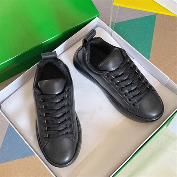 casual bread shoes couple sneakers simple and comfortable solid color cowhide pillow shoe size 35-45
casual bread shoes couple sneakers simple and comfortable solid color cowhide pillow shoe size 35-45