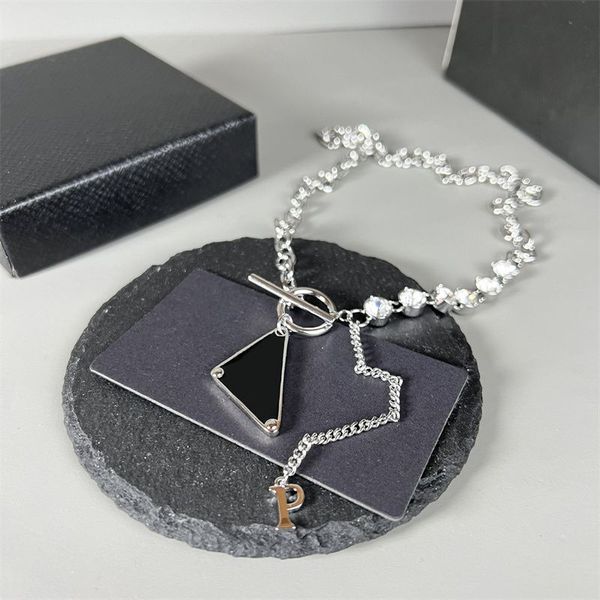 High Quality Brands Luxury Necklaces Fashion Designers Classic Letters Golden Silver Diamond Necklace For Women Wedding Party Gifts Presents
High Quality Brands Luxury Necklaces Fashion Designers Classic Letters Golden Silver Diamond Necklace For Women Wedding Party Gifts Presents