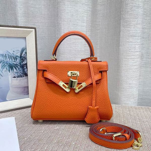 25/30cm designer bag woman handbags crossbody shoulder tote bags 16 colours women shop bags large capacity first layer cowhide genuine leath
25/30cm designer bag woman handbags crossbody shoulder tote bags 16 colours women shop bags large capacity first layer cowhide genuine leath