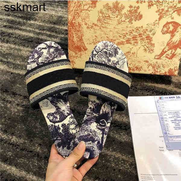 slippers fashion brand luxury classic designer d women sandals slippers slide summer leather rubber flip flops shoe outdoor beach sneakers, Black
slippers fashion brand luxury classic designer d women sandals slippers slide summer leather rubber flip flops shoe outdoor beach sneakers, Black