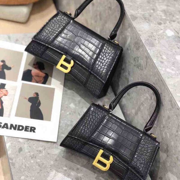 designer balencaigass handbags fashion bags 2022 hourglass customized bag crocodile mini net red same versatile soft leather
designer balencaigass handbags fashion bags 2022 hourglass customized bag crocodile mini net red same versatile soft leather