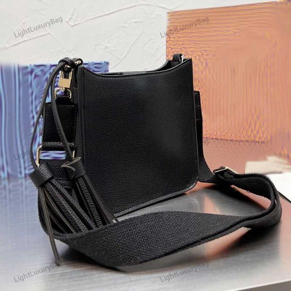 designer luxury women the tote bag fashion versatile handbags shoulder crossbody bags purse tories totes large capacity saddle wallets 7a v5
designer luxury women the tote bag fashion versatile handbags shoulder crossbody bags purse tories totes large capacity saddle wallets 7a v5