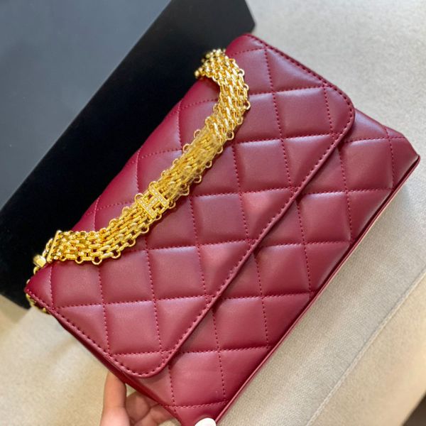diamond lattice shoulder bag women handbag purse solid genuine leather crossbody bags fashion hardware letters chain leather strap interior
diamond lattice shoulder bag women handbag purse solid genuine leather crossbody bags fashion hardware letters chain leather strap interior
