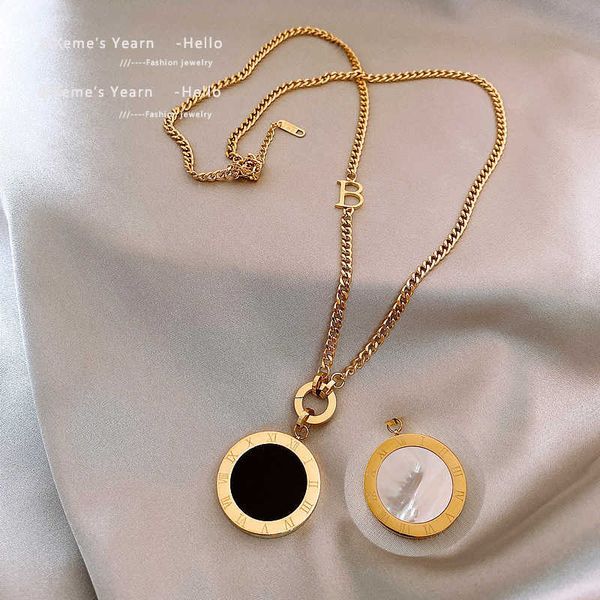 2022 shell black and white roman wafer pendant stainless steel long necklace fashion sweater chain jewelry for woman accessories, Silver
2022 shell black and white roman wafer pendant stainless steel long necklace fashion sweater chain jewelry for woman accessories, Silver