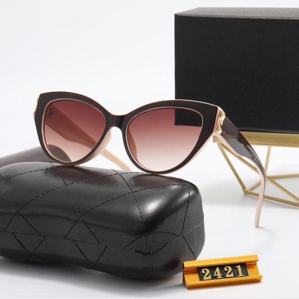 fashion sunglass glasses sunglasses designer mens ladies brown case black metal frame dark 50mm lens, White;black
fashion sunglass glasses sunglasses designer mens ladies brown case black metal frame dark 50mm lens, White;black