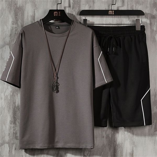 men's tracksuits men's t shirt and short set male summer casual short sleeve and pants suits sports running set streetwear tshir, Gray
men's tracksuits men's t shirt and short set male summer casual short sleeve and pants suits sports running set streetwear tshir, Gray