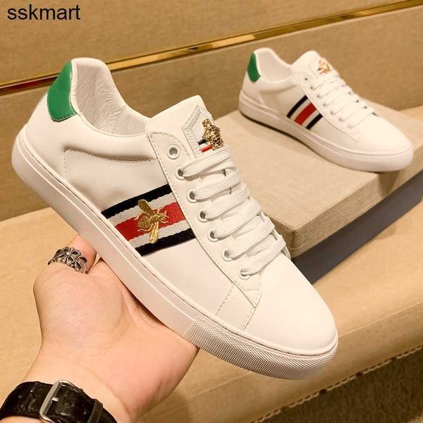 dress shoes designer little bee white famous brand sneakers men board leather summer high edition casual sneakers, Black
dress shoes designer little bee white famous brand sneakers men board leather summer high edition casual sneakers, Black