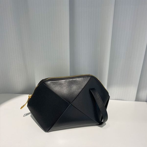 checkered cross body bag shoulder handbags large capacity lady clutch handbags zipper wallet zongzi type quality long strap genuine leather
checkered cross body bag shoulder handbags large capacity lady clutch handbags zipper wallet zongzi type quality long strap genuine leather