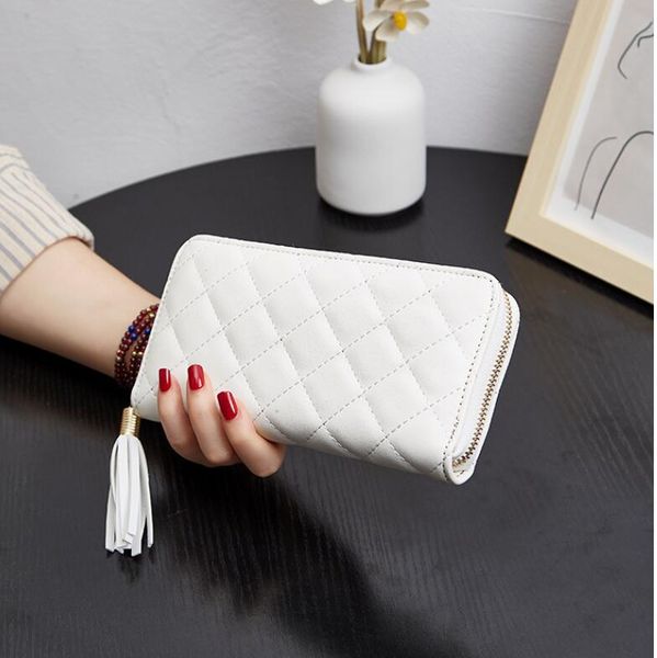 embroidery ladies wallet new fashion long zipper large capacity clutch wallet women's card holder phone bag, Red;black
embroidery ladies wallet new fashion long zipper large capacity clutch wallet women's card holder phone bag, Red;black