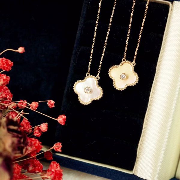 18k gold necklace designer womens pendant fashion classic color pearl shell 4leaf grass girl valentines day love gift 316l stainless steel j, Silver
18k gold necklace designer womens pendant fashion classic color pearl shell 4leaf grass girl valentines day love gift 316l stainless steel j, Silver