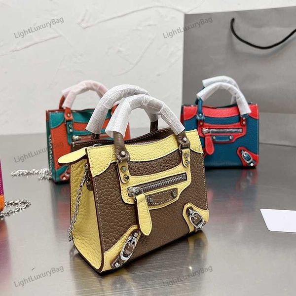 5a chain motorcycle tote bag shoulder designer leather wallet quality crossbody for women classic famous brand shopping purses 220921
5a chain motorcycle tote bag shoulder designer leather wallet quality crossbody for women classic famous brand shopping purses 220921