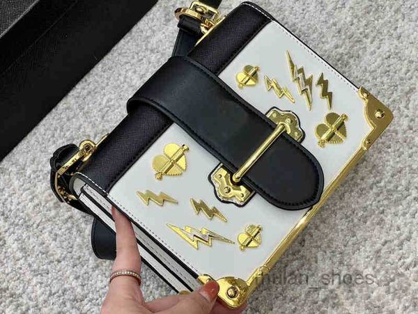 2022 evening bags shoulder messenger bag tote classic flap crossbody wallet desginer handbags purse adjustable luxury strap
2022 evening bags shoulder messenger bag tote classic flap crossbody wallet desginer handbags purse adjustable luxury strap