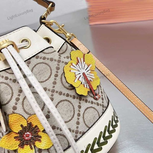 designer luxury women bags torys handbag tb fashion bucket bag inclined shoulder versatile multicolour wallet burchs totes large capacity sa
designer luxury women bags torys handbag tb fashion bucket bag inclined shoulder versatile multicolour wallet burchs totes large capacity sa