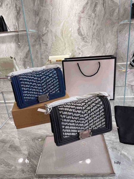 evening bags designer bags women new fashion denim shoulder bags portable crossbody trends casual color matching
evening bags designer bags women new fashion denim shoulder bags portable crossbody trends casual color matching