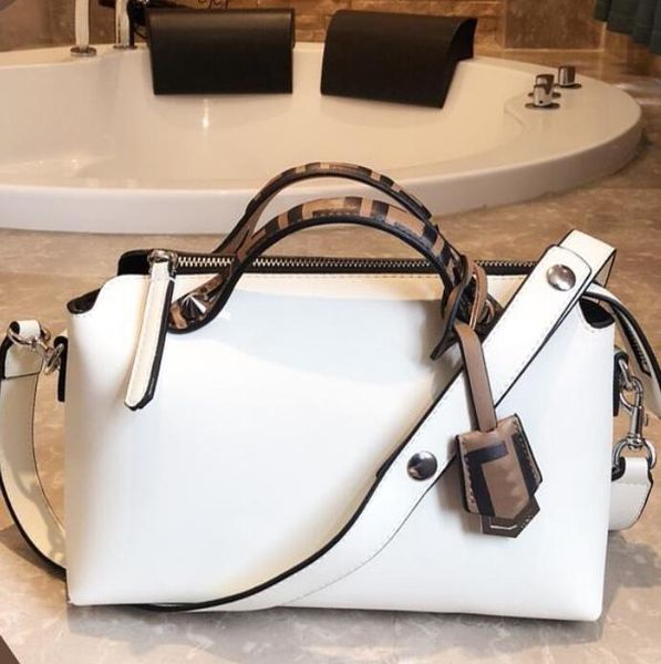women tote messenger bag strap handbag women shoulder bags luxurys designer cross body key lock pouch totes louiseity purse viutonity backpa
women tote messenger bag strap handbag women shoulder bags luxurys designer cross body key lock pouch totes louiseity purse viutonity backpa