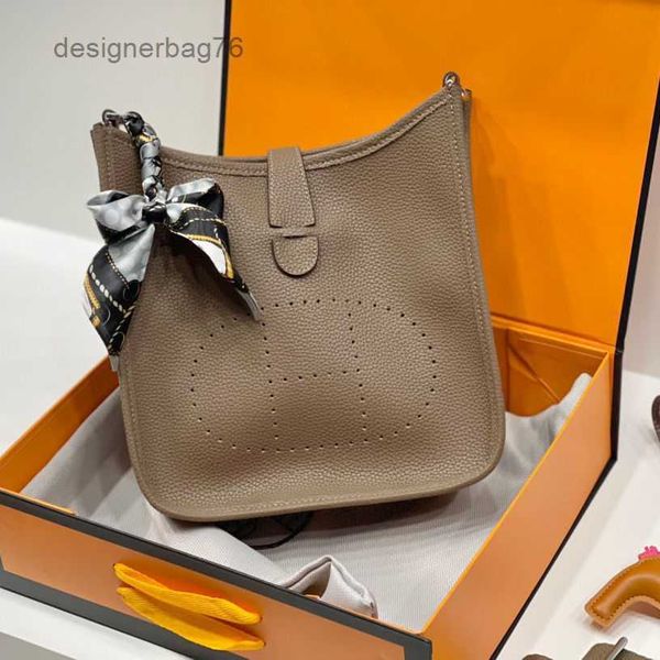 designer handbags bag 2022 women layer new herms fashion cowhide bag h hollow out single shoulder messenger women's tstc
designer handbags bag 2022 women layer new herms fashion cowhide bag h hollow out single shoulder messenger women's tstc