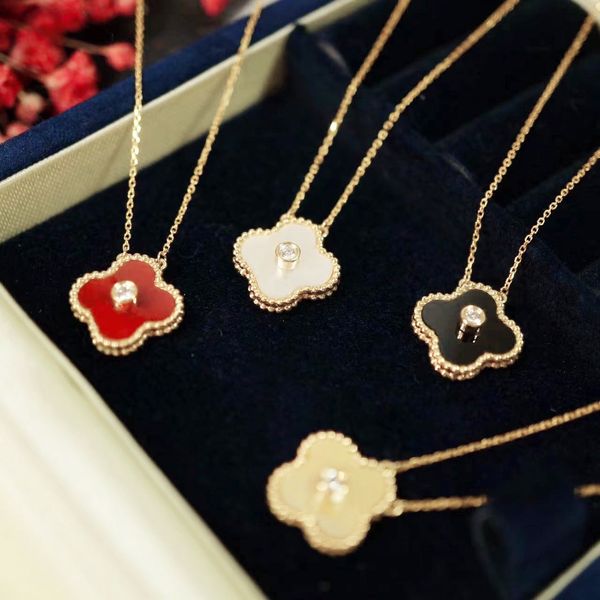 charming 18k gold necklace designer women's pendant classic color pearl shell 4-leaf grass girl valentine's day love gift 316l sta, Silver
charming 18k gold necklace designer women's pendant classic color pearl shell 4-leaf grass girl valentine's day love gift 316l sta, Silver