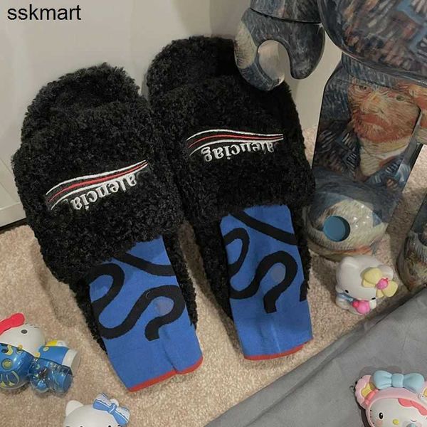 slippers designer balencaigass paris lamb wool slippers women wearing new embroidery letter family slip autumn winter fashion brand shoes, Black
slippers designer balencaigass paris lamb wool slippers women wearing new embroidery letter family slip autumn winter fashion brand shoes, Black