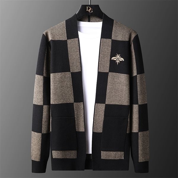 men's sweaters leisure blue bee mens cardigan british style fall knitted trend brand fashion plaid coat men 220924, White;black
men's sweaters leisure blue bee mens cardigan british style fall knitted trend brand fashion plaid coat men 220924, White;black