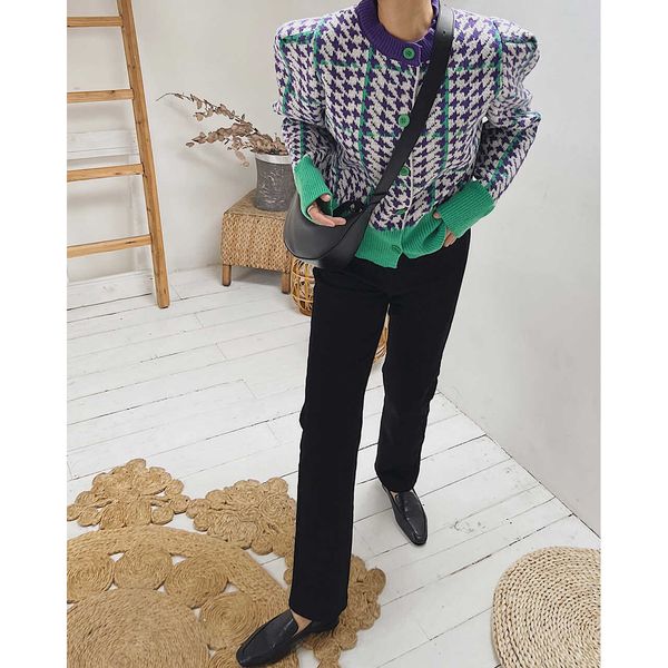 women's sweaters 2022 plaid woman knit sweaters za y2k oem pullovers korean fashion vintage winter goth long sleeve cardigan clothes j, White;black
women's sweaters 2022 plaid woman knit sweaters za y2k oem pullovers korean fashion vintage winter goth long sleeve cardigan clothes j, White;black