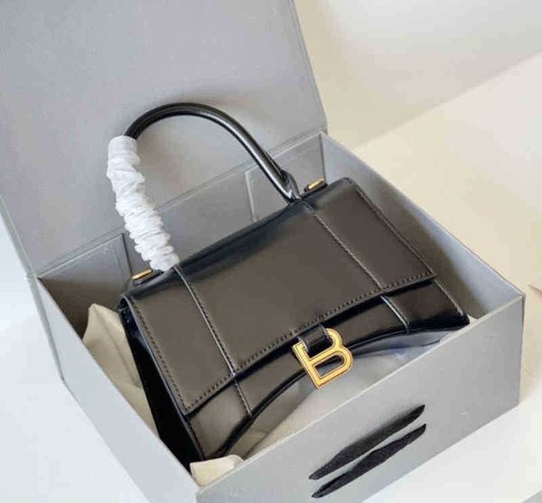 handbags crossbody balencaigass fashion bags 2022 premium family letter hand-held single shoulder crocodile women's bag leather
handbags crossbody balencaigass fashion bags 2022 premium family letter hand-held single shoulder crocodile women's bag leather