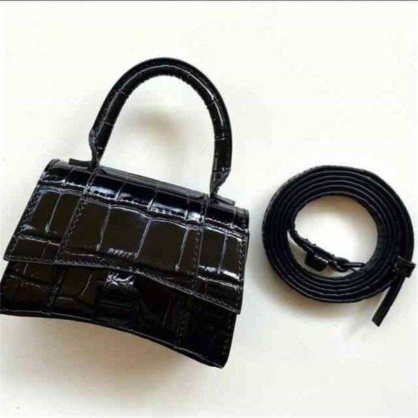 designer balencaigass handbags fashion bags beauty valley red shoulder messenger mouth envelope home bag leather women's crocodile
designer balencaigass handbags fashion bags beauty valley red shoulder messenger mouth envelope home bag leather women's crocodile