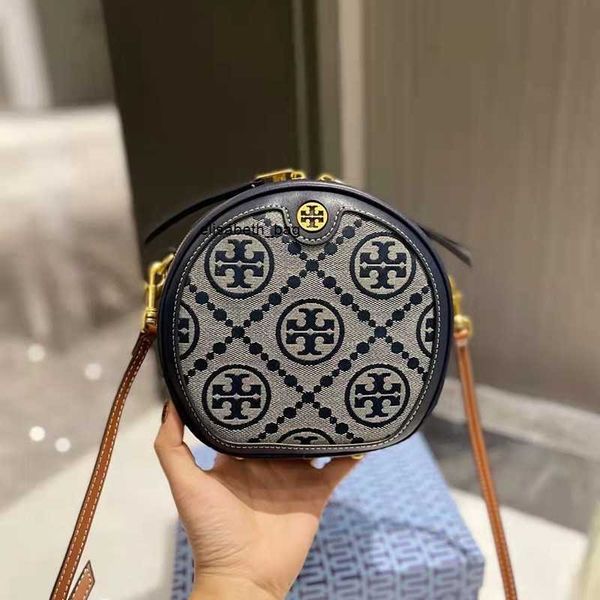 fashion bags torysburchs designer handbags old bag spring women's 2022 flower round cake canvas splicing single shoulder messenger
fashion bags torysburchs designer handbags old bag spring women's 2022 flower round cake canvas splicing single shoulder messenger