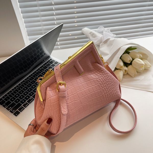 designer dinner bag ladies evening one shoulder crossbody bag shiny 2022 new light luxury wedding party coin purse
designer dinner bag ladies evening one shoulder crossbody bag shiny 2022 new light luxury wedding party coin purse