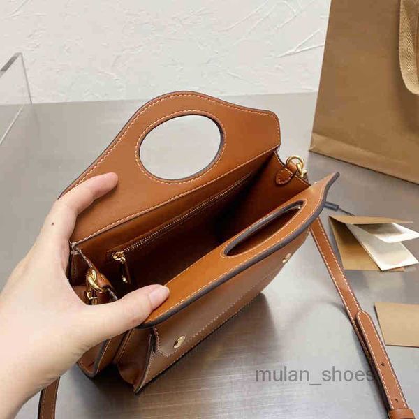 2022 evening bags messenger bag women solid color handbag shoulder bagss vintage leather luxury designer crossbody female bucket
2022 evening bags messenger bag women solid color handbag shoulder bagss vintage leather luxury designer crossbody female bucket