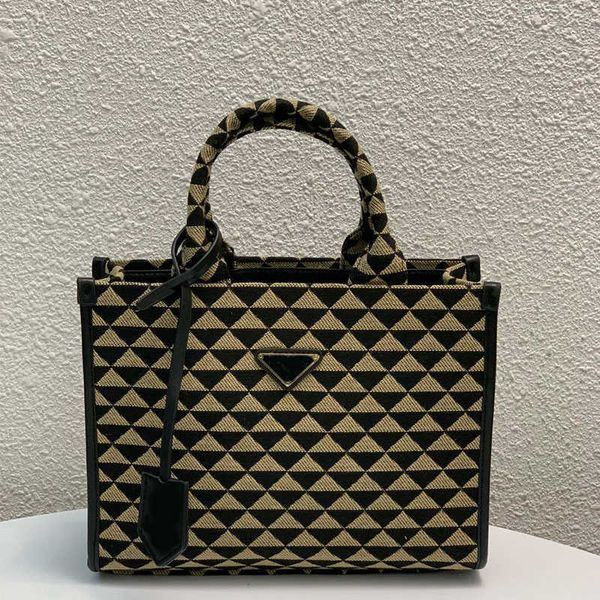 tote shopping bag handbag crossbody bags canvas leather removable shoulder strap inside fashion letters pocket
tote shopping bag handbag crossbody bags canvas leather removable shoulder strap inside fashion letters pocket