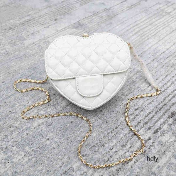evening bags new heartshaped women's bag designer bag luxury shoulder messenger chain fashion compact and convenient
evening bags new heartshaped women's bag designer bag luxury shoulder messenger chain fashion compact and convenient