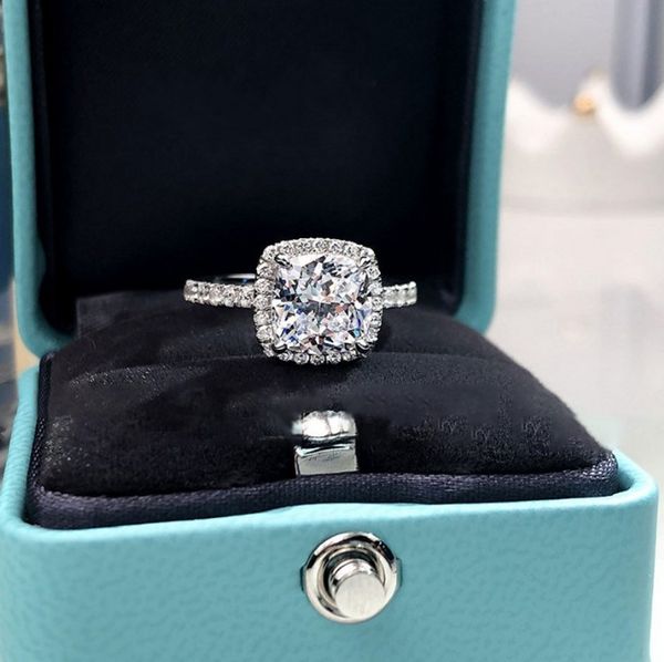designer ring fashion luxury classic four paws imitation diamond ring sterling silver female jewelry jewelry wedding gift, Golden;silver
designer ring fashion luxury classic four paws imitation diamond ring sterling silver female jewelry jewelry wedding gift, Golden;silver