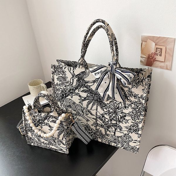 fashion flower and grass design shoulder bag contrast color underarm bag canvas pearl portable tote handbag tide
fashion flower and grass design shoulder bag contrast color underarm bag canvas pearl portable tote handbag tide