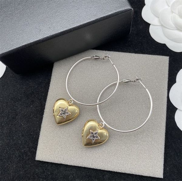 Woman Designers Earrings Brand Luxurys Ear Studs For Women Lady Gift Present Classic Golden Silver Hearts Stars Earring Jewellery
Woman Designers Earrings Brand Luxurys Ear Studs For Women Lady Gift Present Classic Golden Silver Hearts Stars Earring Jewellery